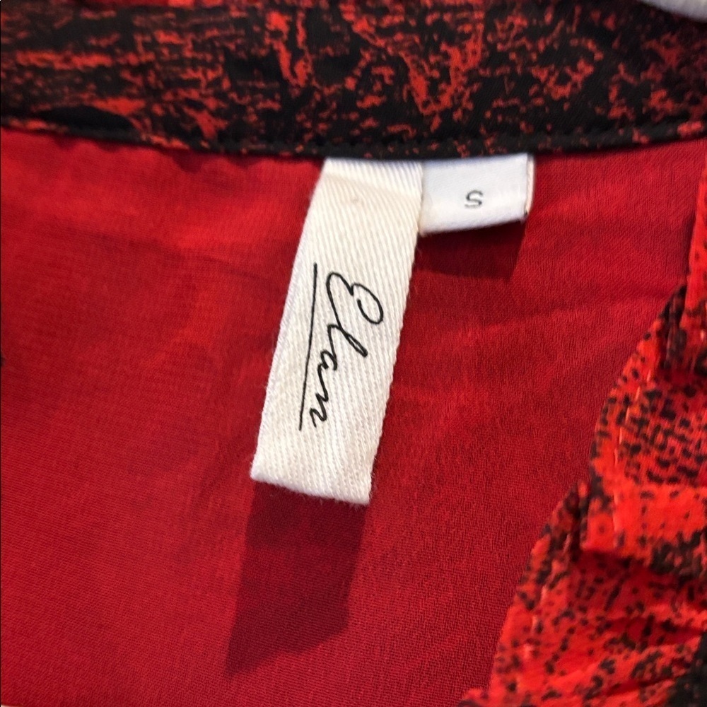 Elan Ruched Red Black Blouse Top Small Pattern Ruffle - Picture 4 of 9